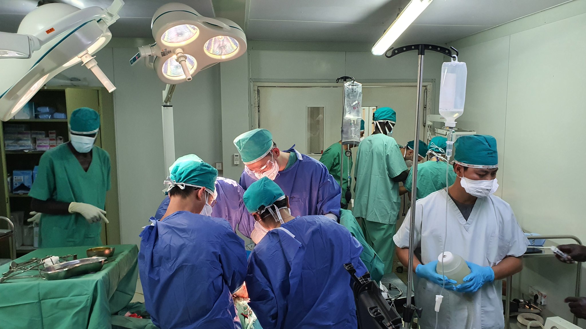 Bệnh viện Việt Nam tại Nam Sudan mổ thành công ca sản phụ bị gù vẹo cột sống