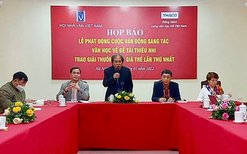 Vận động sáng tác văn học về đề tài thiếu nhi
