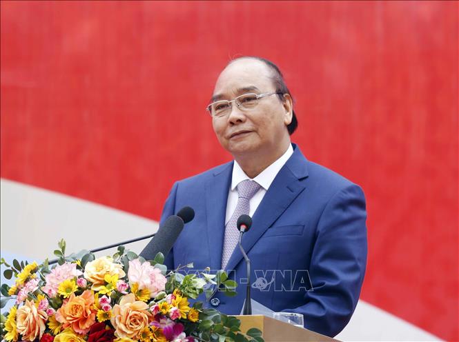 Chủ tịch nước dự Lễ phát động thi đua năm 2022 ngành dệt may và da giày