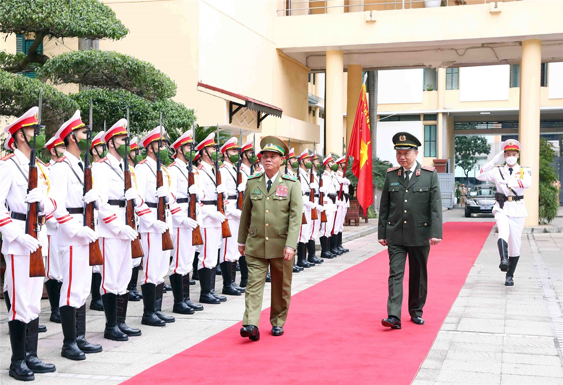 Tăng cường quan hệ hợp tác giữa hai Bộ Công an Việt Nam - Lào