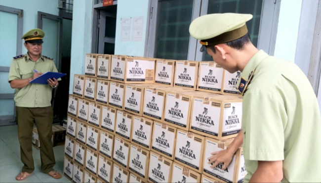 Quảng Trị Phát hiện gần 1 500 chai rượu ngoại nhập lậu trị giá gần 2 tỷ đồng