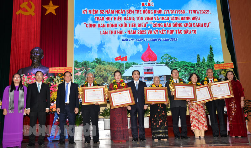Đẩy mạnh phong trào thi đua Đồng Khởi mới