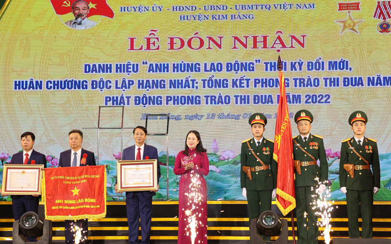 Kim Bảng chuyển mình