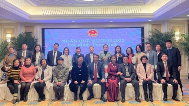 Người Việt tại Côn Minh Trung Quốc tưng bừng đón Xuân