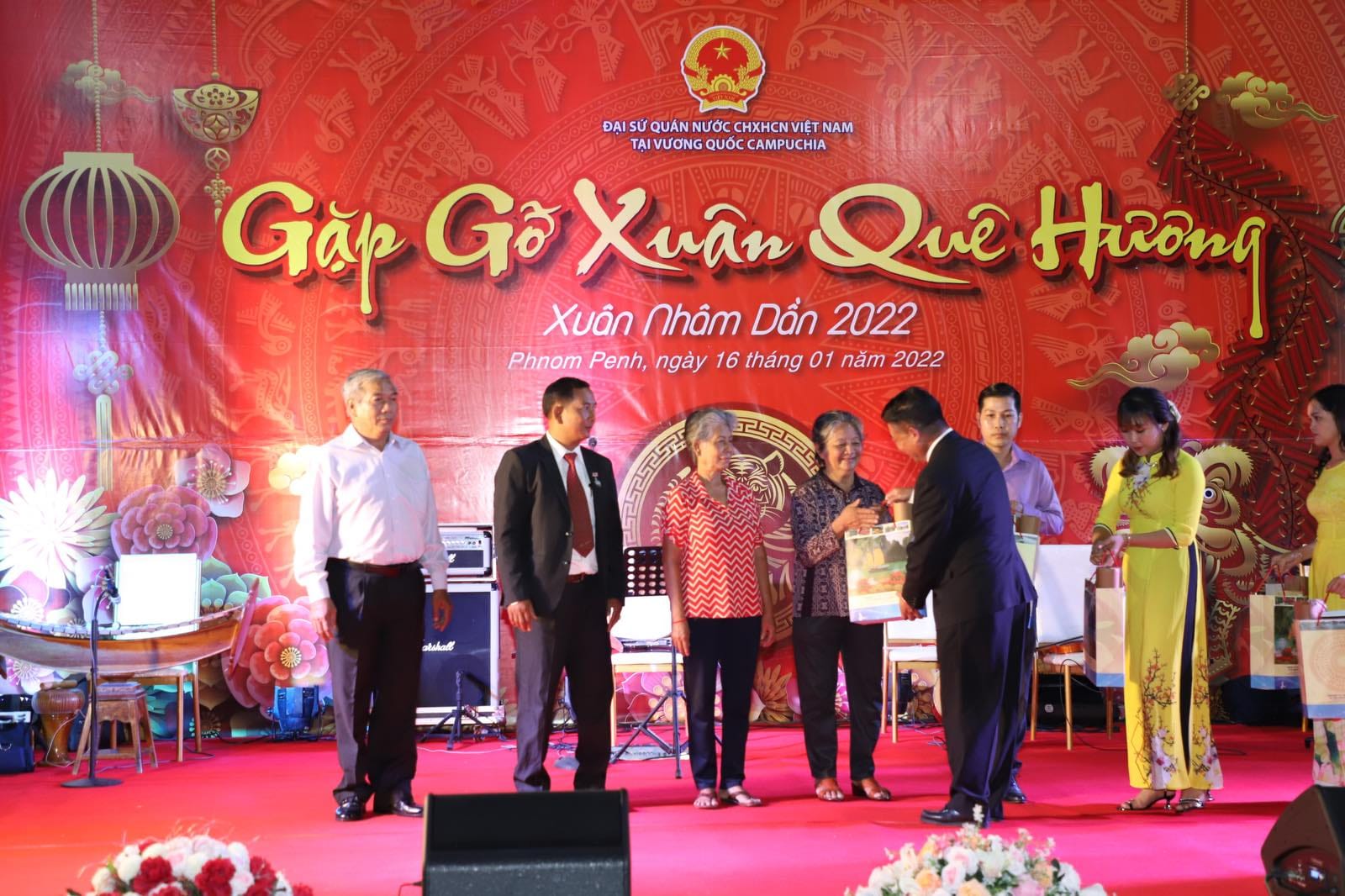 Ấm áp chương trình Xuân Quê hương đón Tết Nhâm Dần tại Campuchia