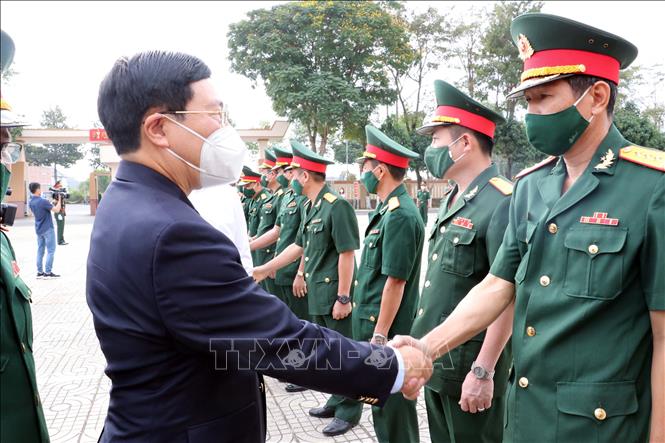 Phó Thủ tướng Thường trực Phạm Bình Minh thăm, tặng quà tại Bà Rịa - Vũng Tàu