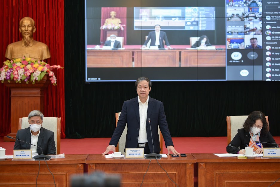 Đã đến lúc cần điều chỉnh việc mở cửa trường học an toàn