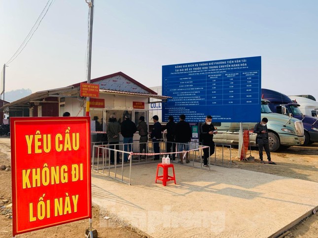 Cá nhân “bán lốt” xe qua cửa khẩu Lạng Sơn đối diện mức phạt nào