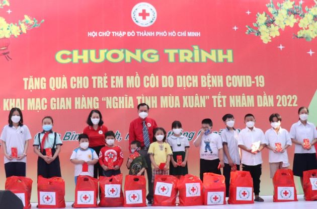 Hỗ trợ gần 10 tỷ đồng chăm lo Tết cho người nghèo và nạn nhân chất độc da cam