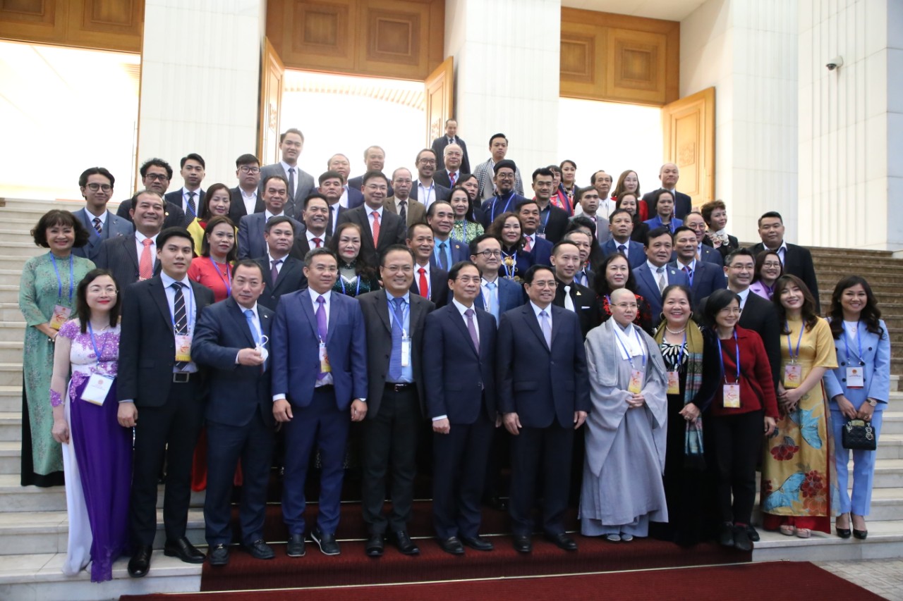 Thủ tướng gặp mặt kiều bào về dự Xuân Quê hương 2022