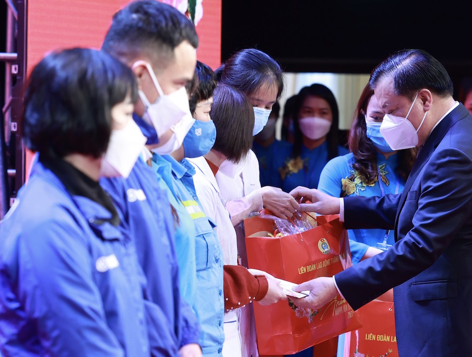 Tổ chức tốt các hoạt động chăm lo cho người lao động trong dịp Tết