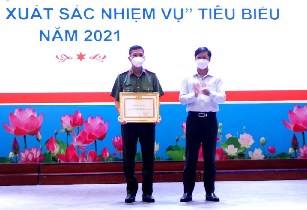 Xây dựng Đảng bộ tỉnh Tây Ninh ngày càng trong sạch, vững mạnh