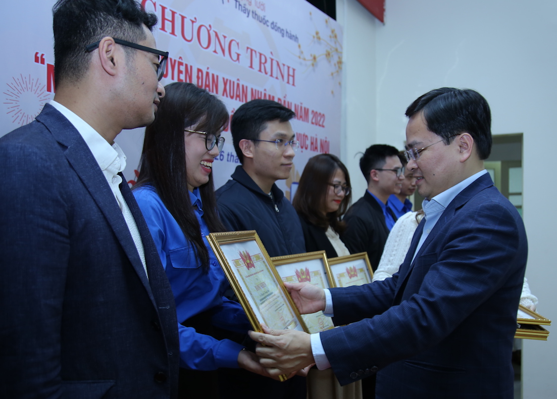 Tấm gương sáng của tinh thần tình nguyện