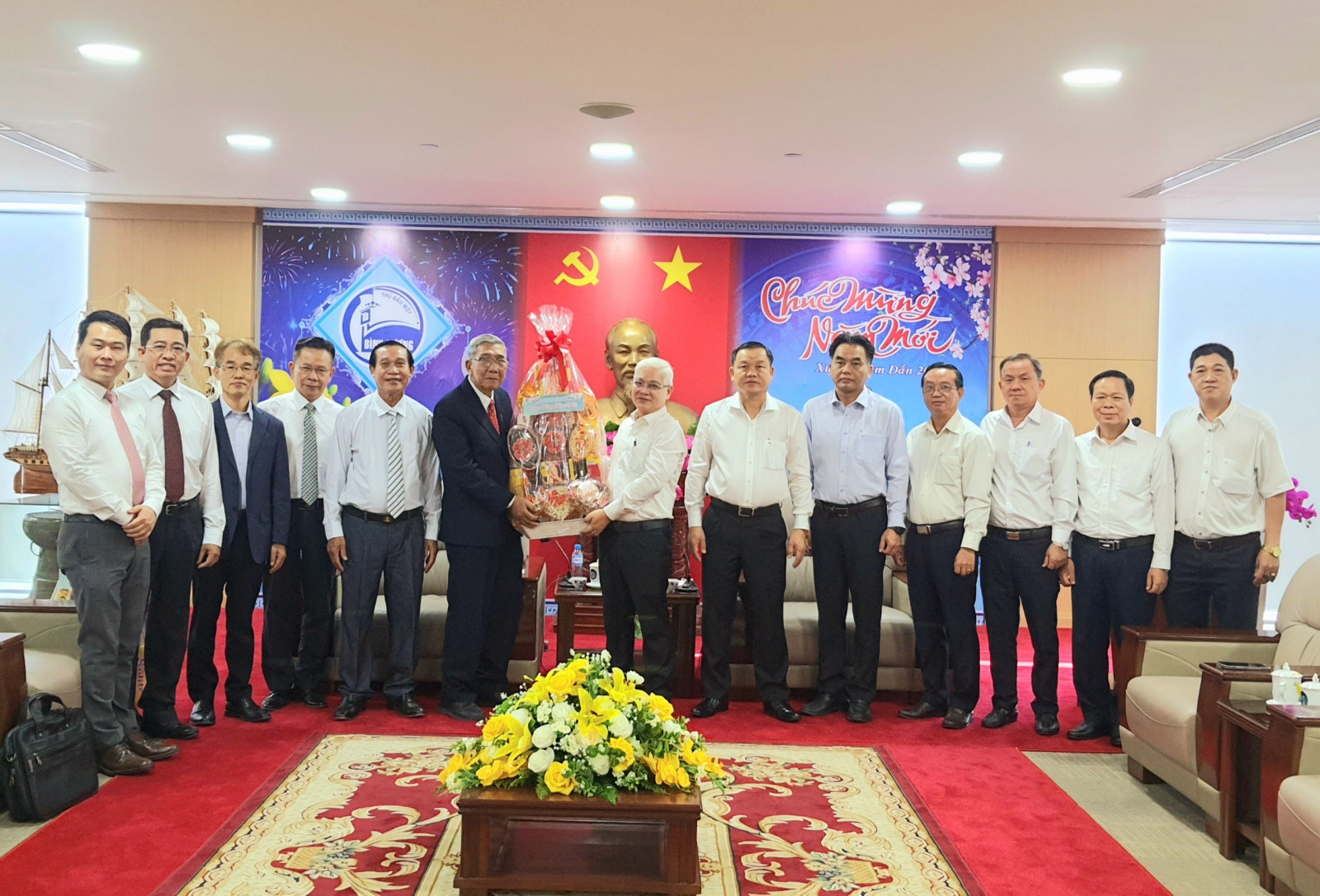 Chung sức xây dựng tỉnh Bình Dương ngày càng giàu đẹp