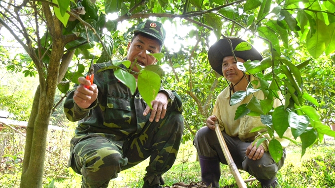 Chuyển biến trong học và làm theo Bác ở Nam Giang