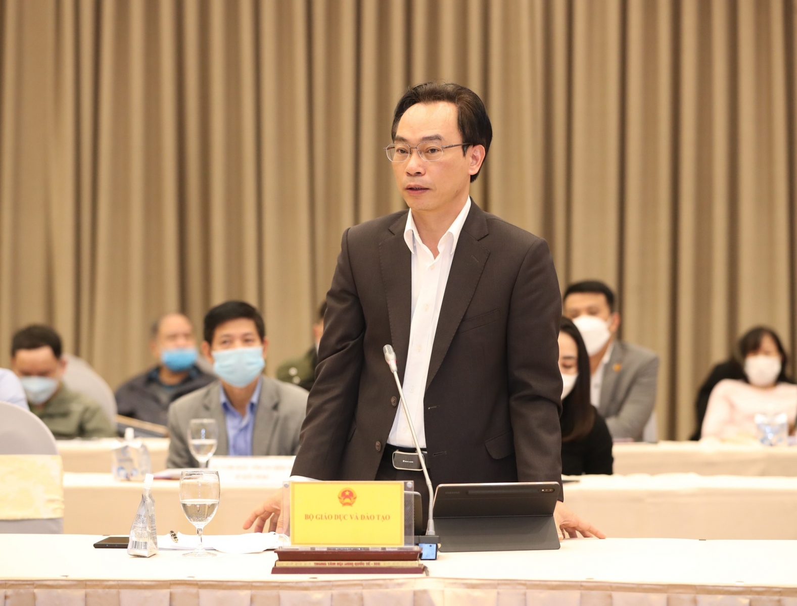 Mở cửa trường học là yêu cầu cấp thiết, sớm nhất là sau Tết Nguyên đán