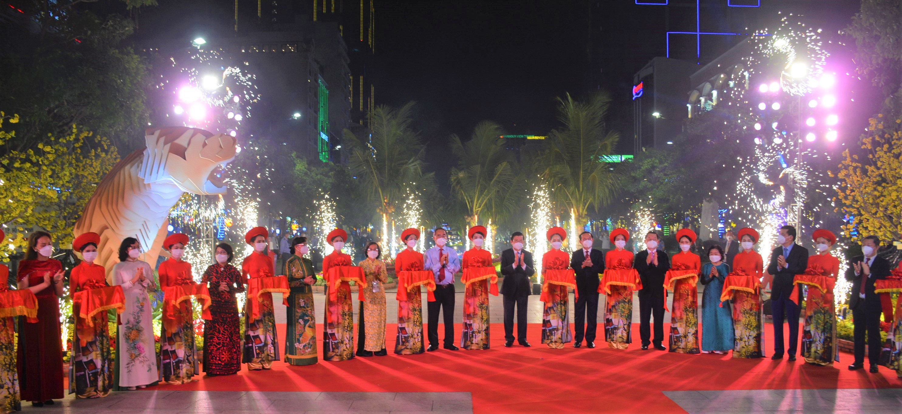 Khai mạc Đường hoa Nguyễn Huệ Tết Nhâm Dần 2022