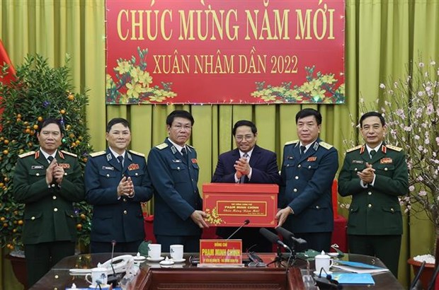 Thủ tướng Phạm Minh Chính chúc Tết Quân chủng Phòng không-Không quân