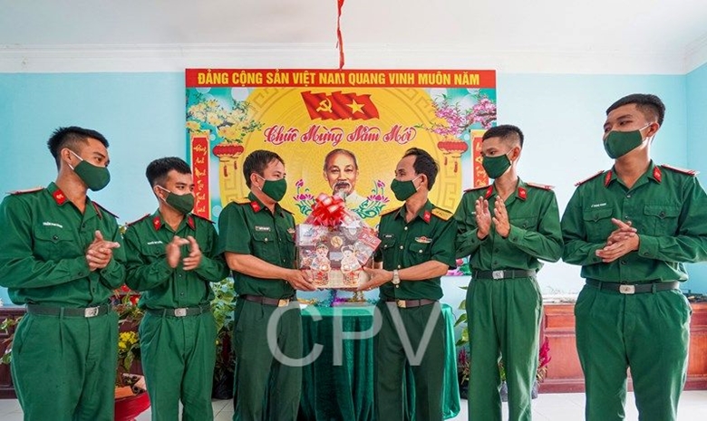 Mùa xuân của những người lính công binh 550