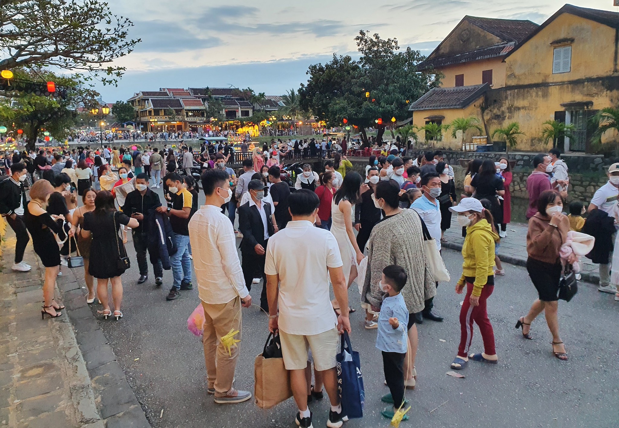Hội An đón hơn 5 nghìn lượt du khách trong 2 ngày đầu năm Nhâm Dần