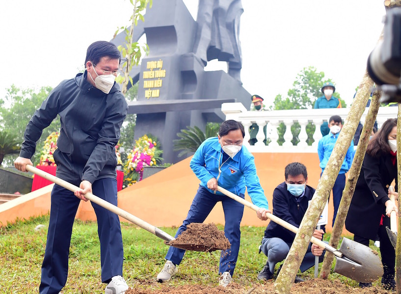 Phát động thi đua chào mừng đại hội Đoàn các cấp và Tết trồng cây “Đời đời nhớ ơn Bác Hồ”