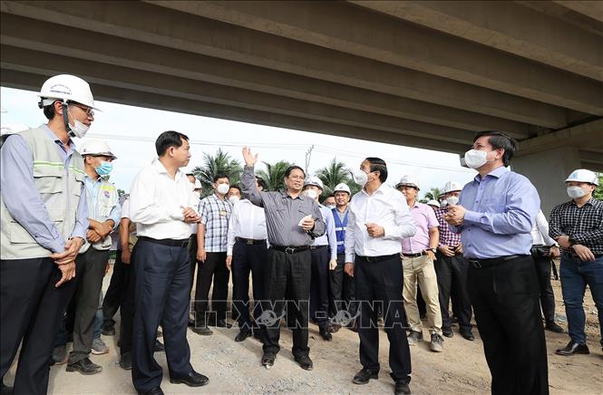 Các công trình giao thông hoàn thành sớm thì người dân được lợi