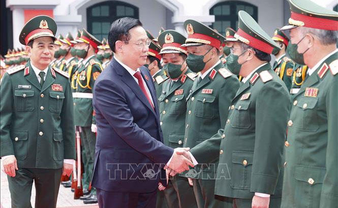 Chủ tịch Quốc hội Vương Đình Huệ thăm và làm việc với Tổng cục II