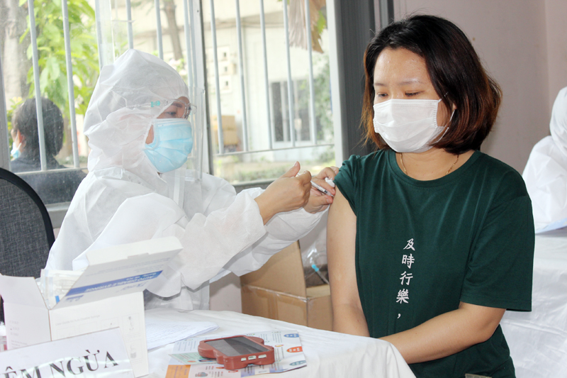 Đồng Nai sẽ hoàn thành tiêm mũi 3 vắc-xin phòng COVID-19 vào cuối quý 1 2022
