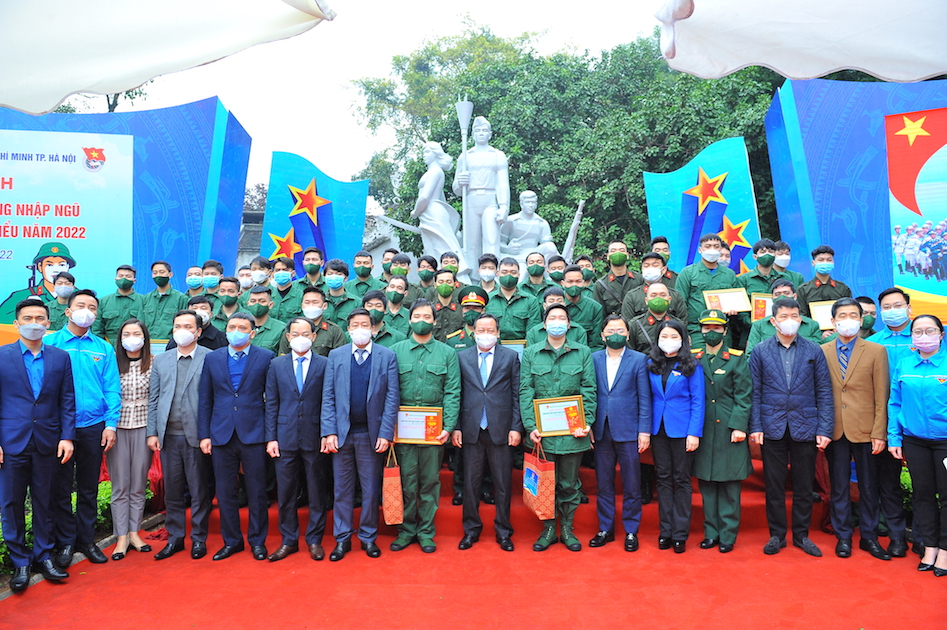 Hà Nội gặp thanh niên tình nguyện lên đường nhập ngũ và quân nhân xuất ngũ tiêu biểu