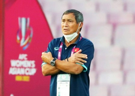 HLV Mai Đức Chung phải có bằng Pro mới đủ điều kiện dẫn dắt ĐT nữ Việt Nam dự World Cup 2023