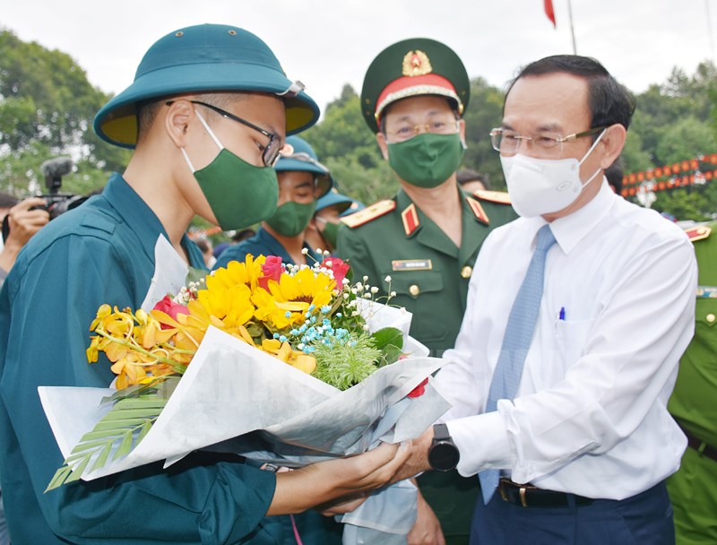 3 800 thanh niên TP Hồ Chí Minh nô nức lên đường nhập ngũ