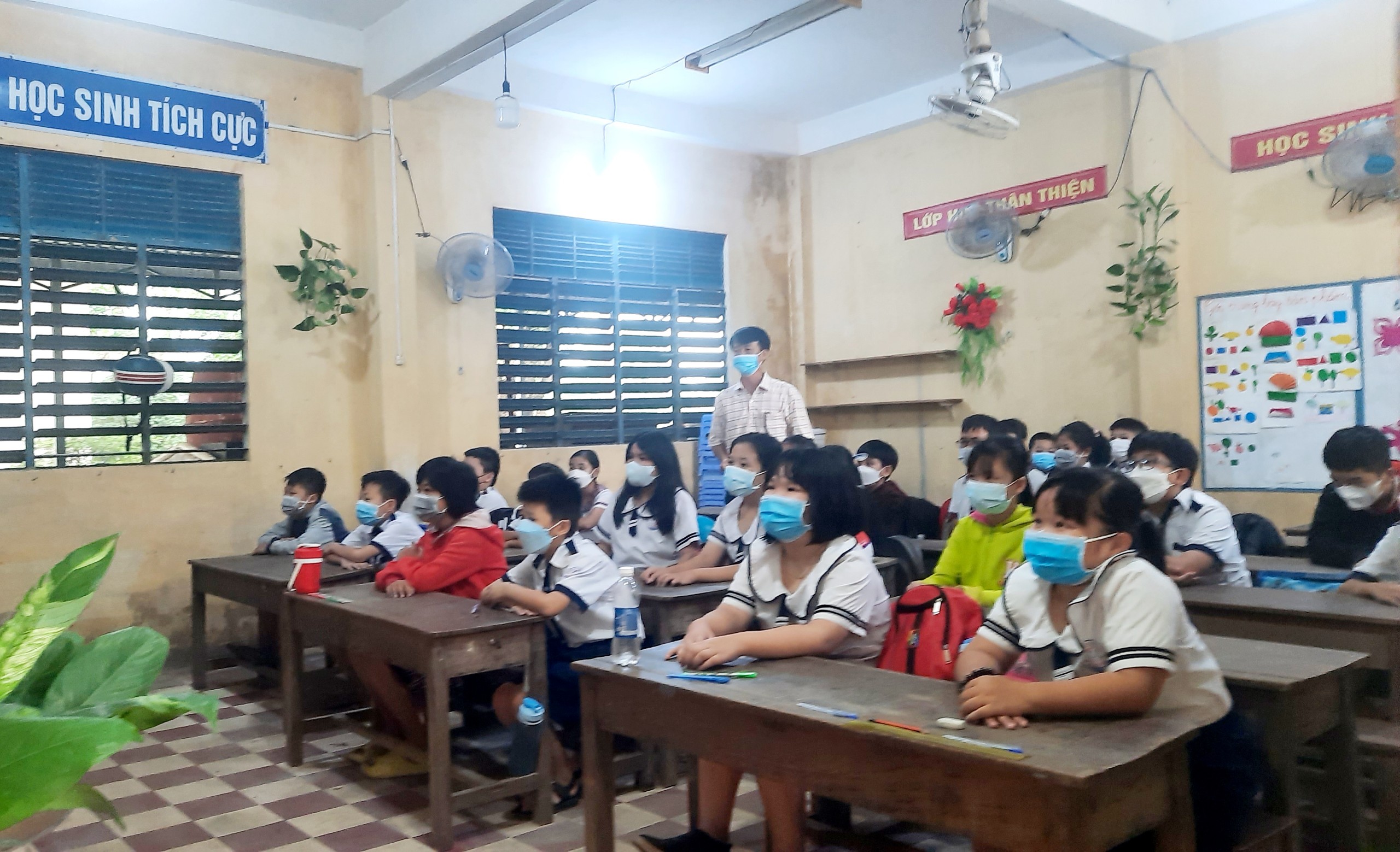 Tăng cường phòng, chống dịch COVID-19 trong trường học