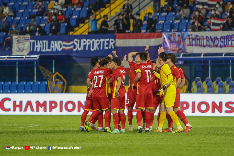 Đánh bại U23 Thái Lan, U23 Việt Nam vào bán kết U23 Đông Nam Á