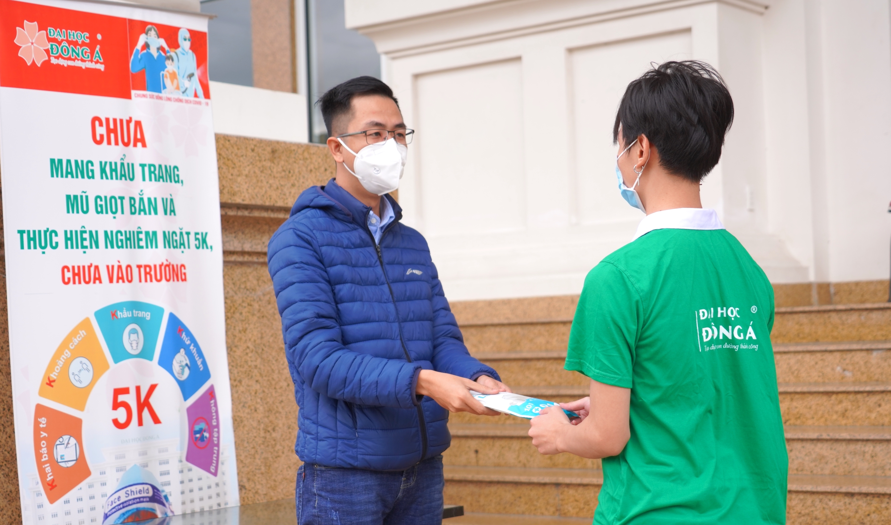 Các trường Đại học tại Đà Nẵng hỗ trợ sinh viên phòng, chống COVID-19