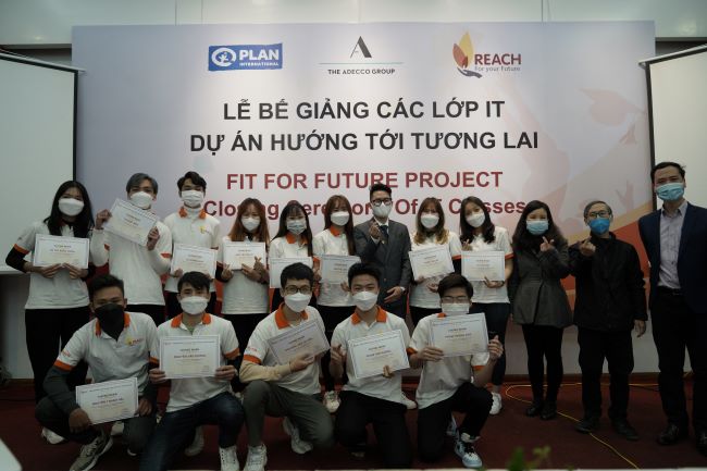 Bế giảng lớp đào tạo nghề khối công nghệ thông tin “Hướng tới tương lai”
