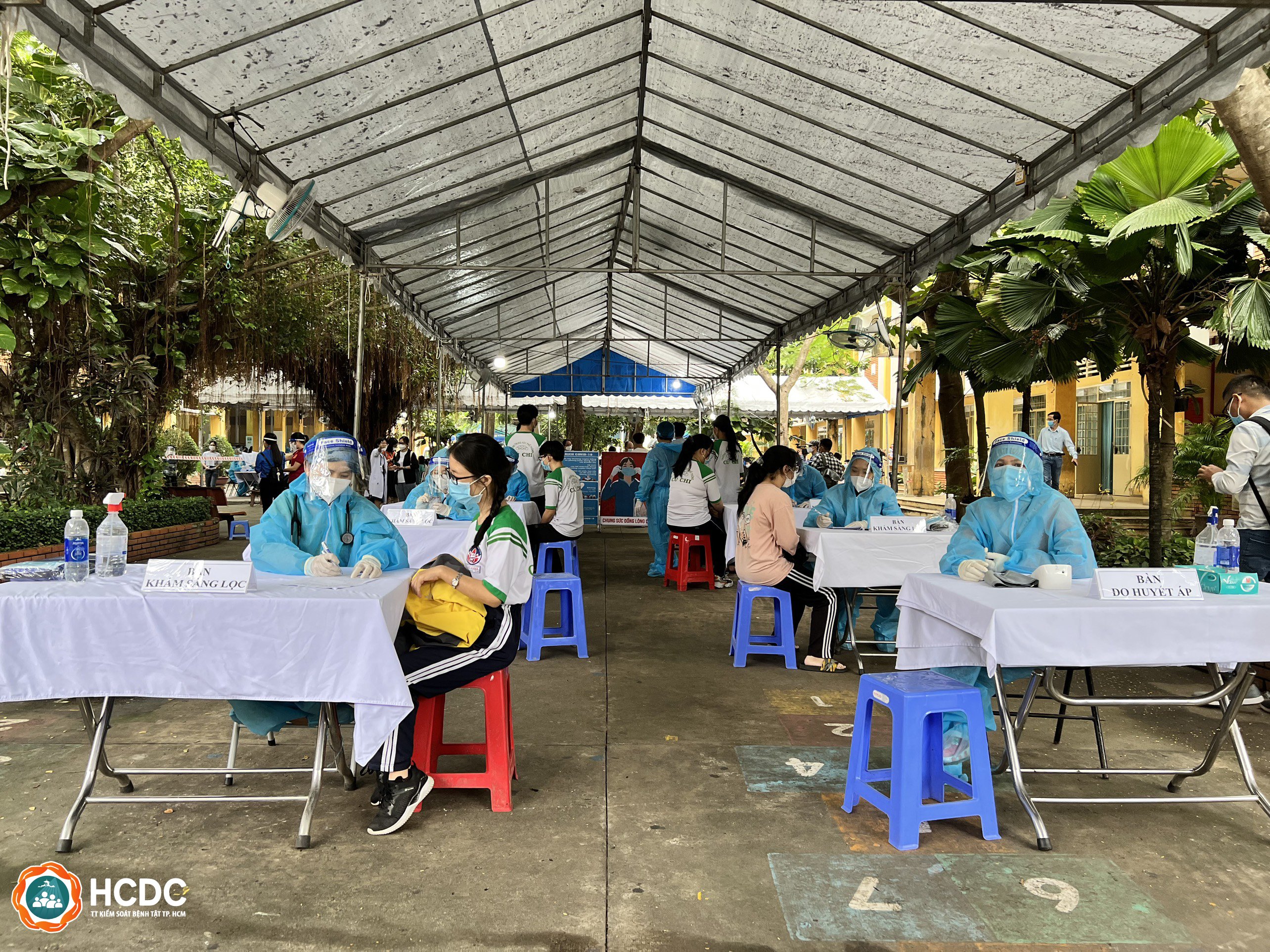 TP Hồ Chí Minh tăng cường thu dung điều trị trẻ em mắc COVID-19