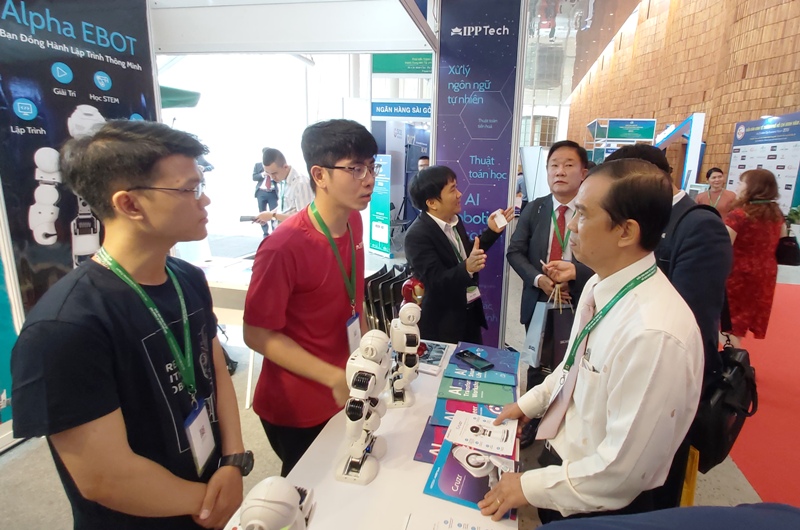 Tích cực kết nối, hỗ trợ doanh nghiệp đầu tư tại Việt Nam
