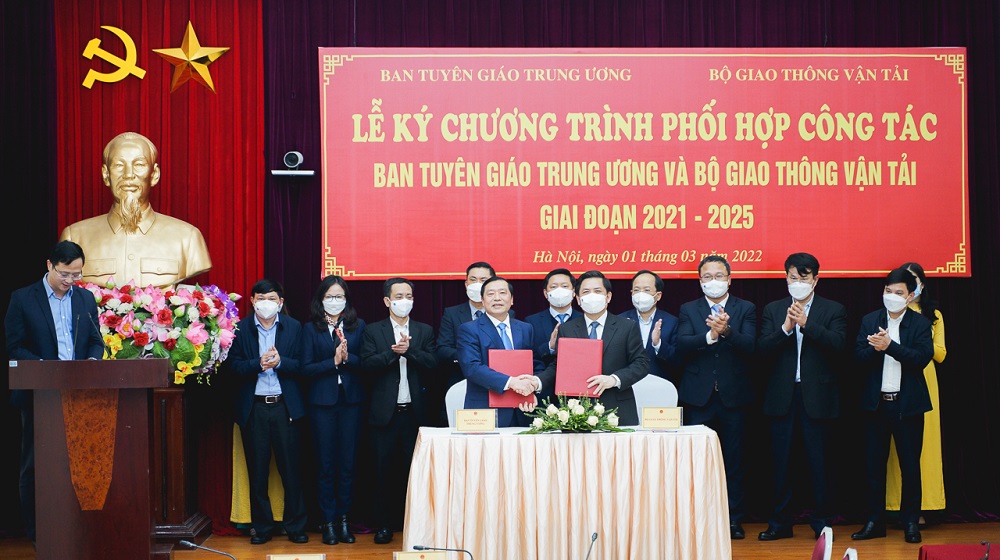 Tăng cường phối hợp giữa Ban Tuyên giáo Trung ương và Bộ Giao thông Vận tải
