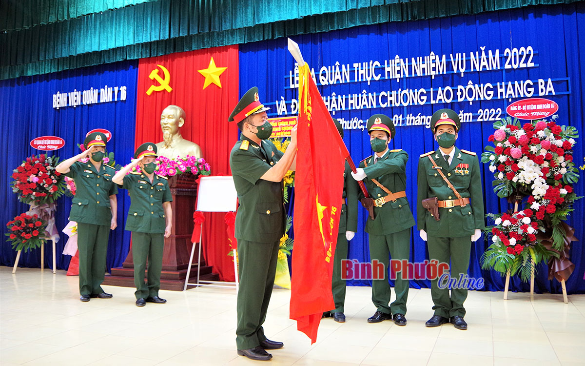Bệnh viện Quân dân y 16 đón nhận Huân chương Lao động hạng Ba