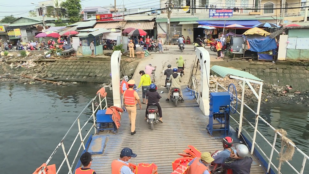 TP HCM Đình chỉ hoạt động phương tiện giao thông thủy vi phạm an toàn