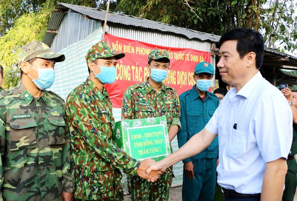 Tri ân những đóng góp của cán bộ, chiến sĩ Bộ đội Biên phòng