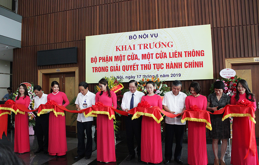 Bộ Nội vụ ban hành Quy chế tổ chức và hoạt động của Bộ phận Một cửa trong giải quyết thủ tục hành chính