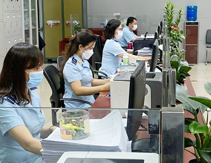 Đẩy mạnh cải cách hành chính, đơn giản hóa thủ tục, hướng tới phi giấy tờ