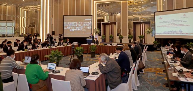 Tiếp tục đẩy mạnh cải thiện môi trường kinh doanh, nâng cao năng lực cạnh tranh