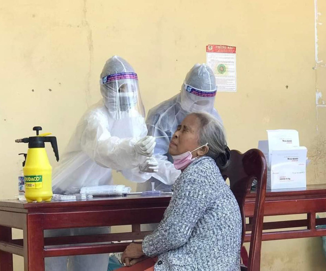 Số mắc COVID-19 mới tăng lên 131 817 ca