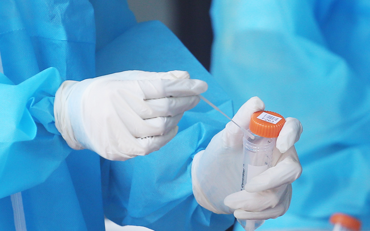 Hà Nội ghi nhận thêm 32 650 ca COVID-19