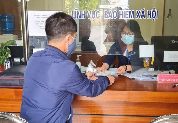 BHXH sẵn sàng giải quyết sớm nhất chế độ cho người lao động bị F0
