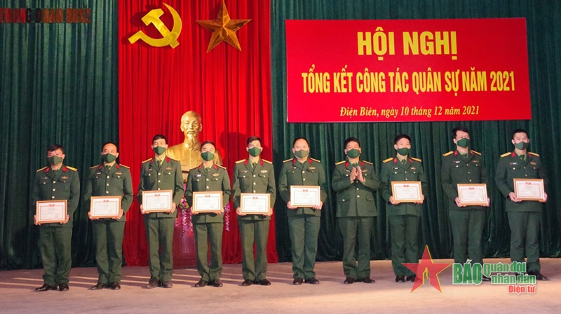 Đảng bộ Trung đoàn 82 Quân khu 2 Nâng cao năng lực, trách nhiệm nêu gương của đội ngũ cán bộ, đảng viên
