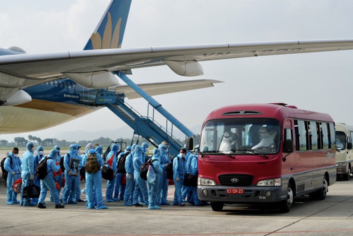 Ngày 13 3, thêm 2 chuyến bay đưa công dân Việt Nam tại Ukraine về nước