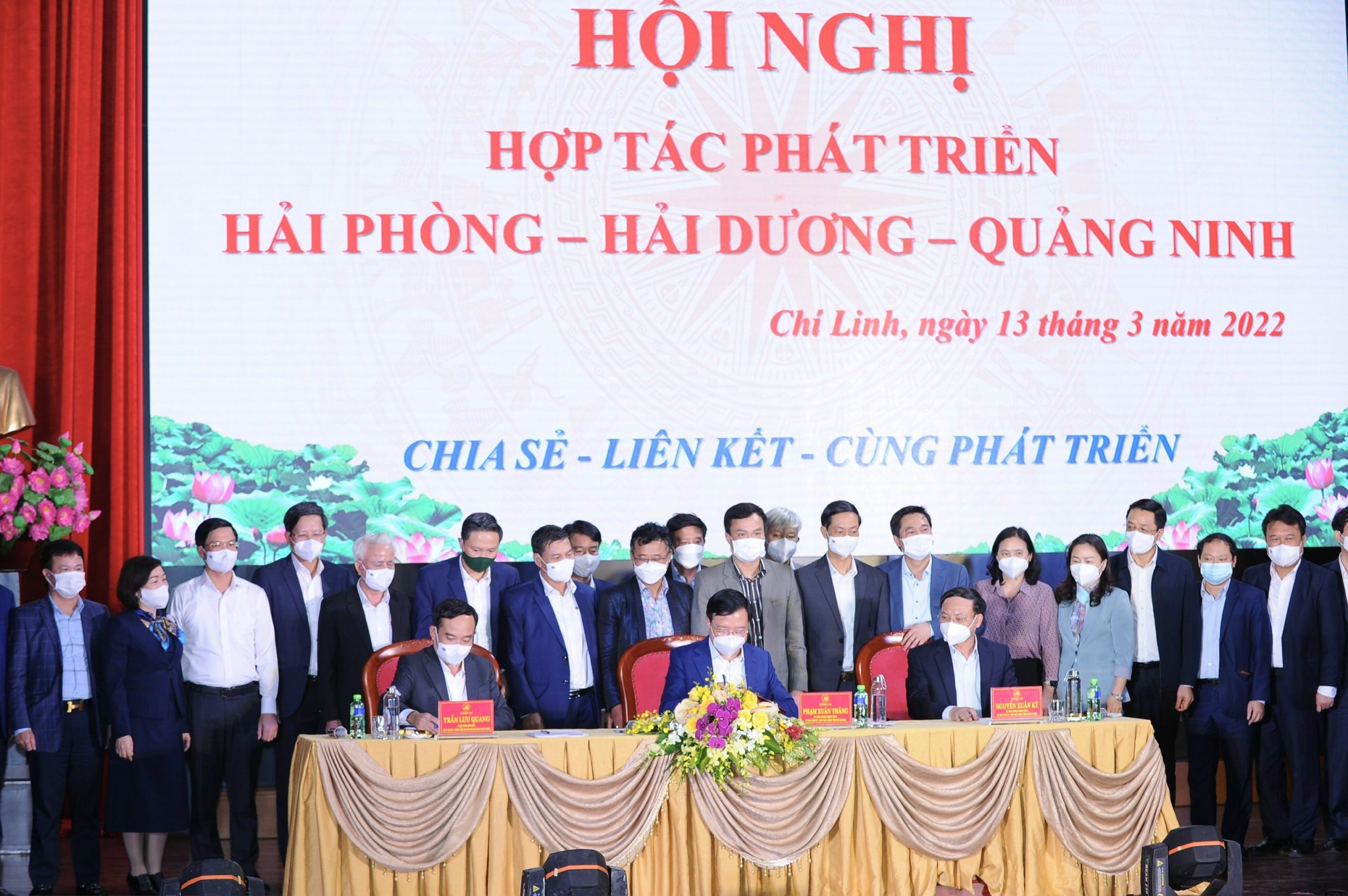 Ký kết hợp tác phát triển Hải Dương - Hải Phòng - Quảng Ninh